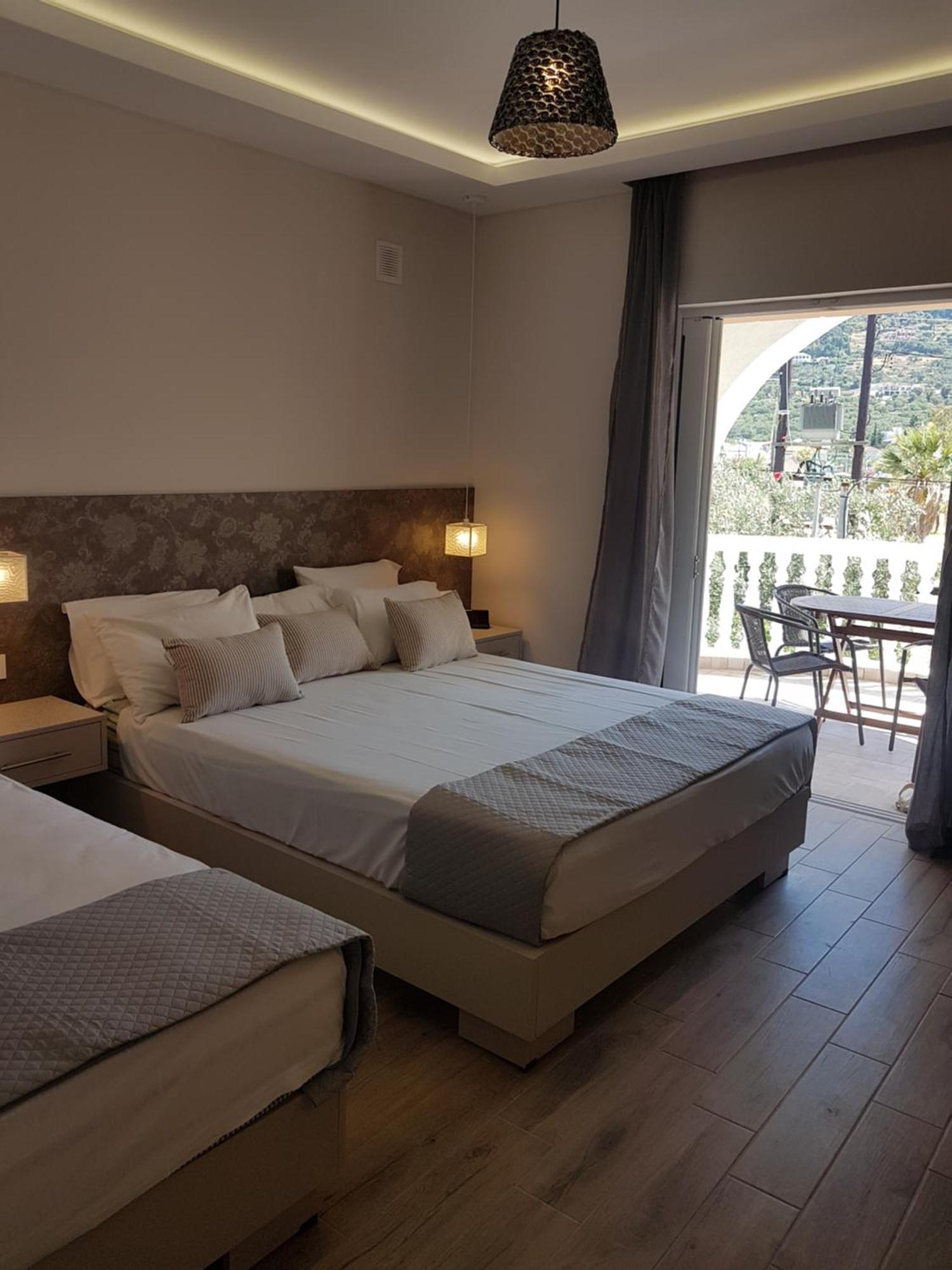 Marathon Studios & Apartments Keri Rom bilde