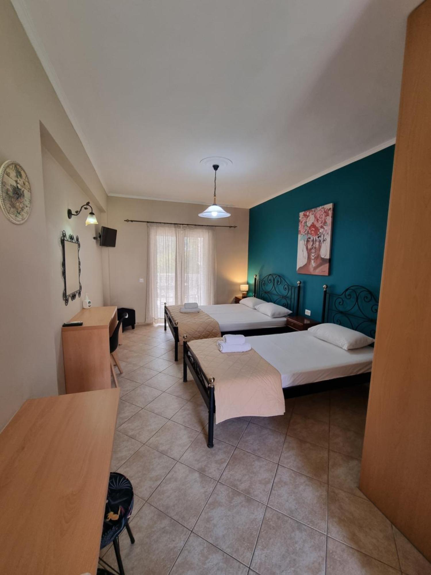 Marathon Studios & Apartments Keri Rom bilde