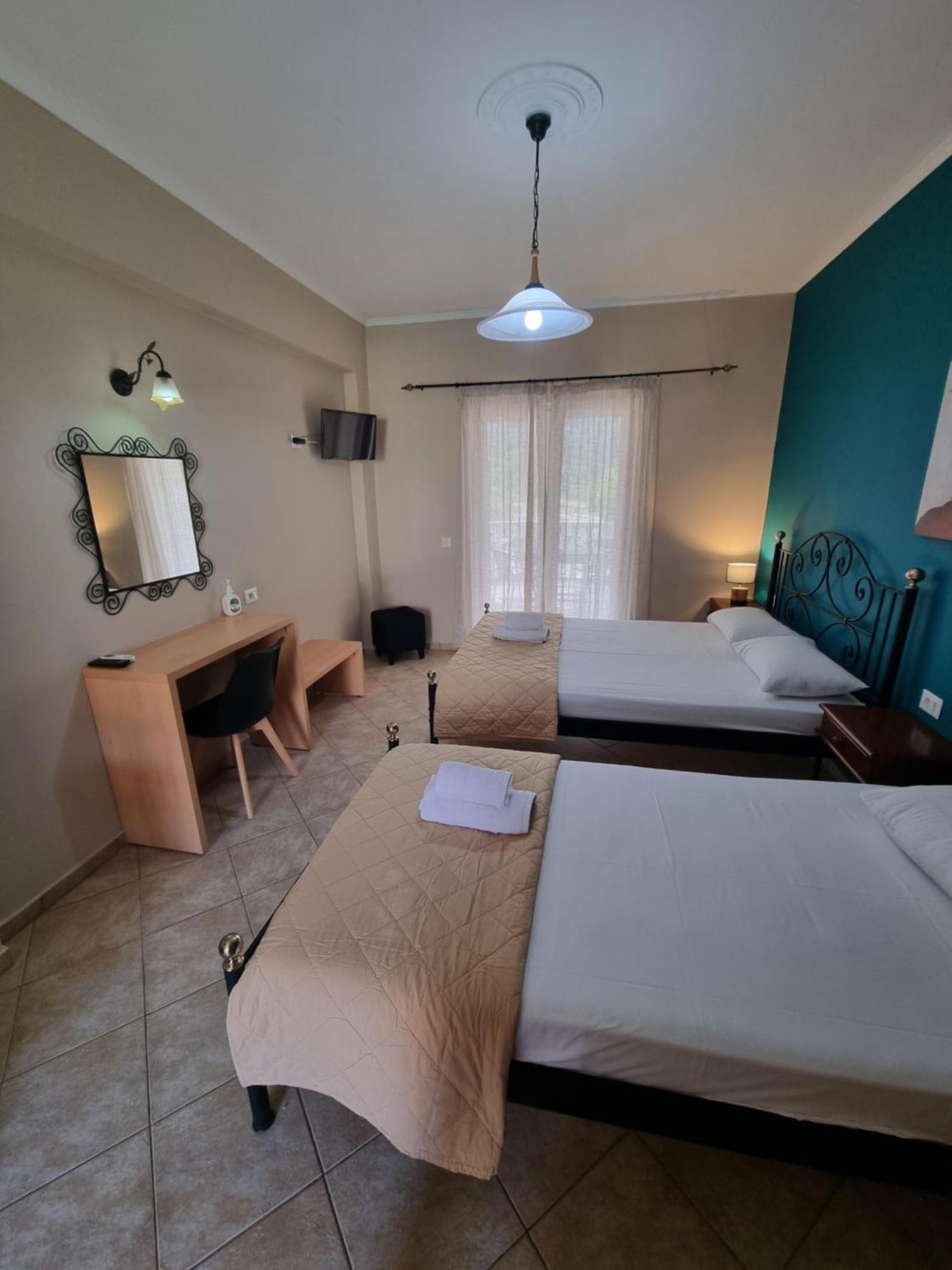 Marathon Studios & Apartments Keri Rom bilde
