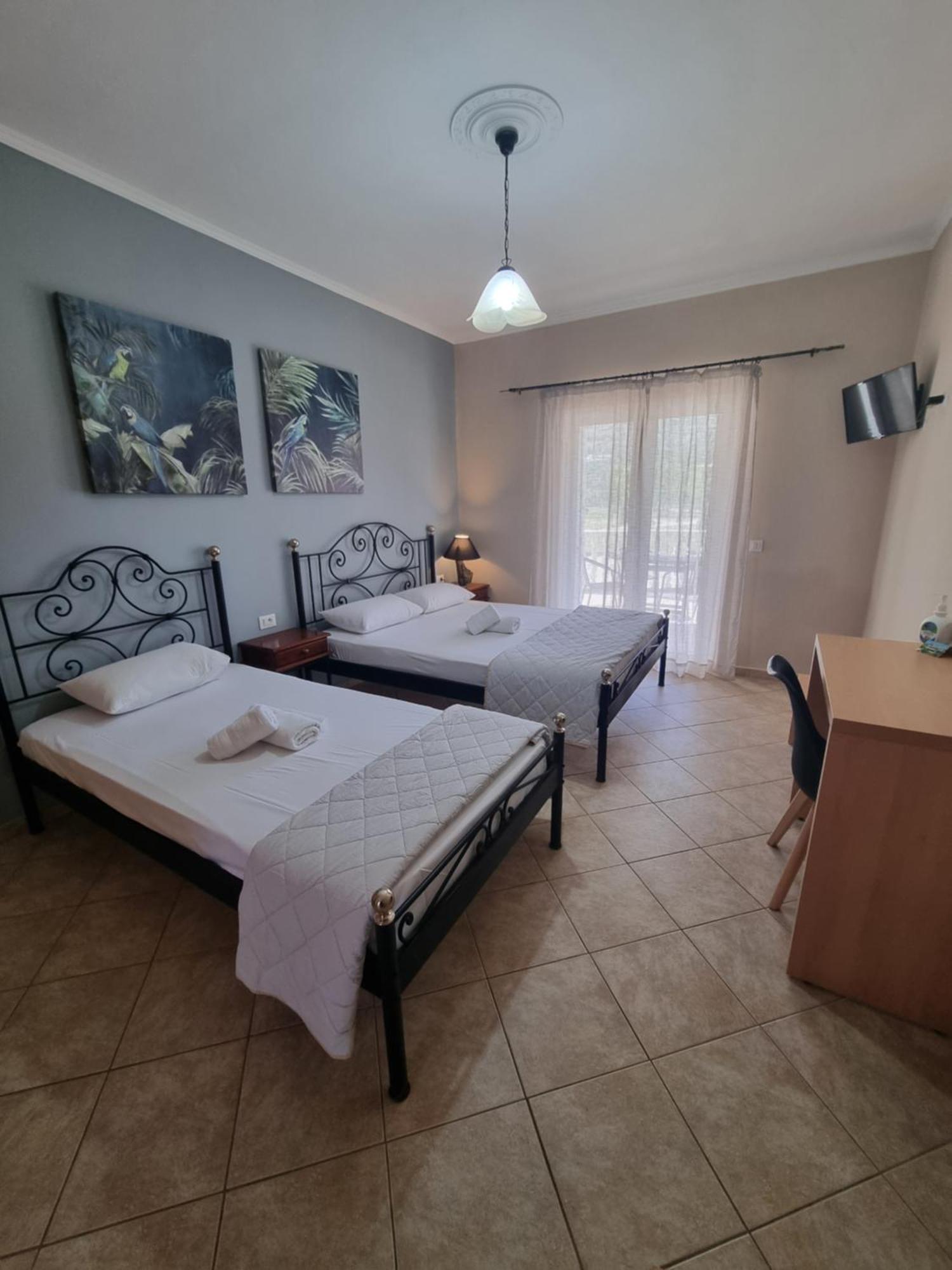 Marathon Studios & Apartments Keri Rom bilde