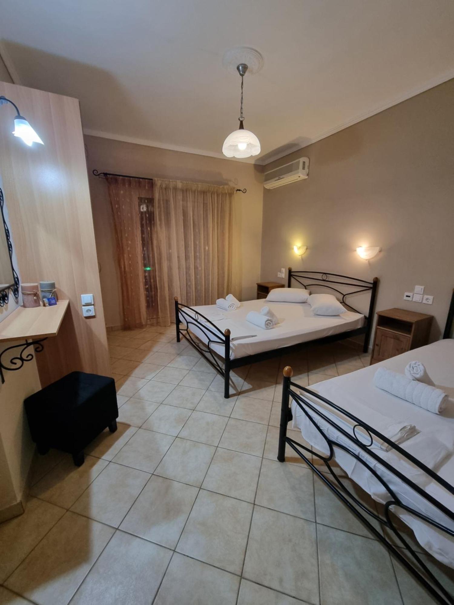 Marathon Studios & Apartments Keri Rom bilde
